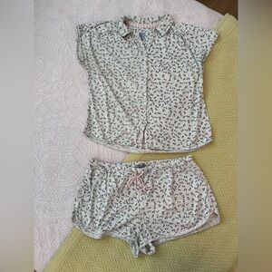 Jane and Bleecker cherries 2 piece short sleeve & shorts pajamas set size Large